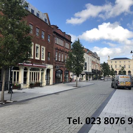 Honest City Centre Apartment 2 Southampton Exteriér fotografie